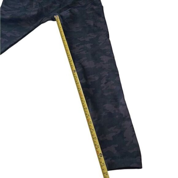 Spanx Black Camo‎ Look At Me Now Seamless Leggings Size 3X NWT - Picture 3 of 12